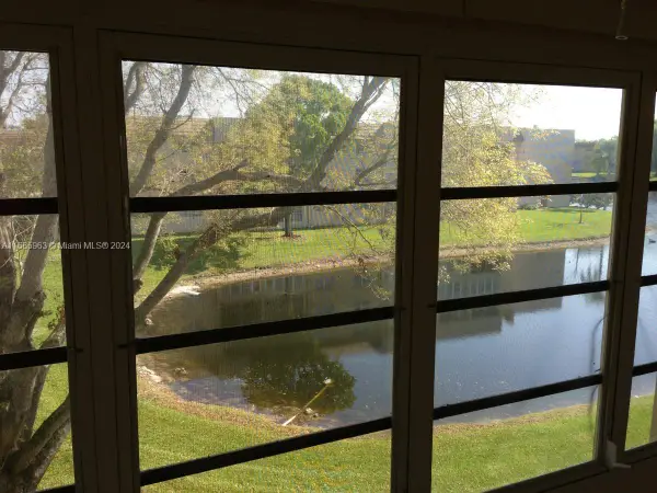 6001 NW 61st Ave #308, Tamarac, FL 33319