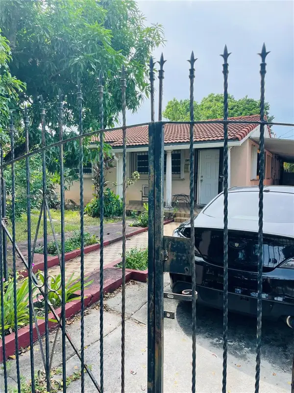 1650 NW 36th Ave, Miami, FL 33125