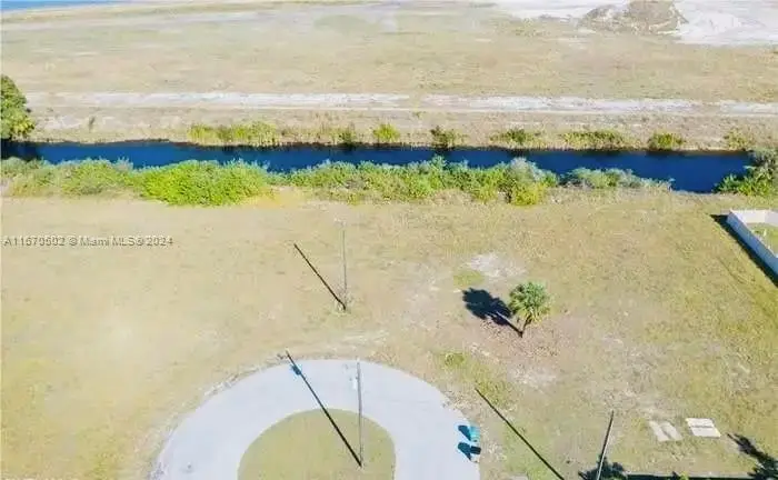 3923 NW 33rd Pl, Cape Coral, FL 33993 - Image #3