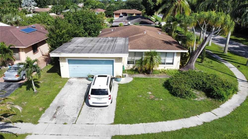 3856 W Ace Rd W, Lake Worth, FL 33467 BHGRE