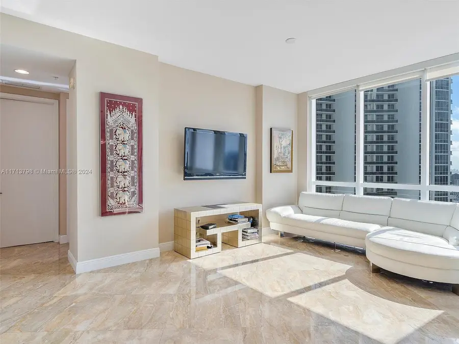 18201 Collins Ave #3907, Sunny Isles Beach, FL 33160 - Image #3