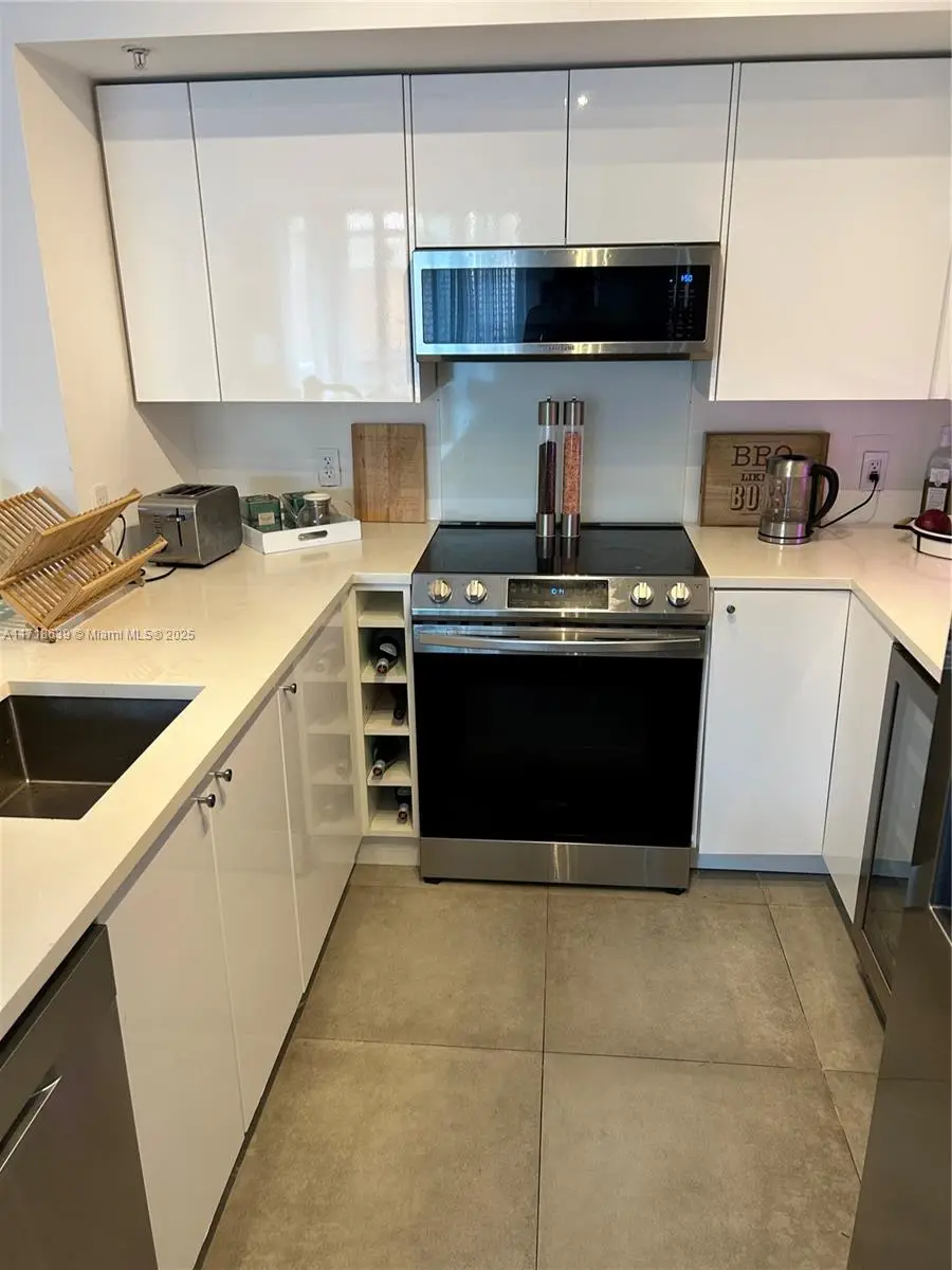 90 Alton Rd #303, Miami Beach, FL 33139 - Image #2