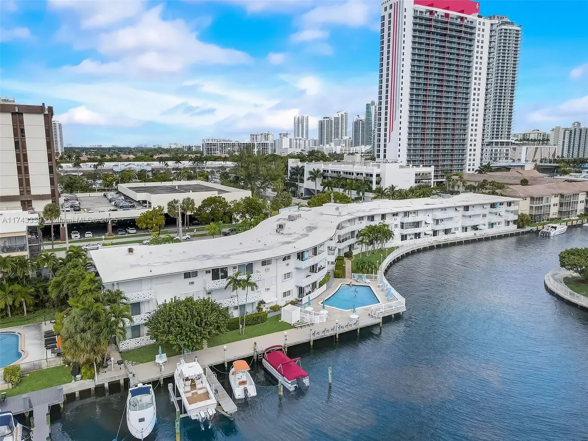 2500 Diana Dr #305, Hallandale Beach, FL 33009 - Image #1