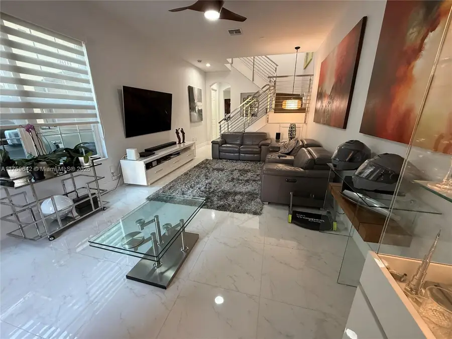 6923 Julia Gardens Dr, Coconut Creek, FL 33073 - Image #2