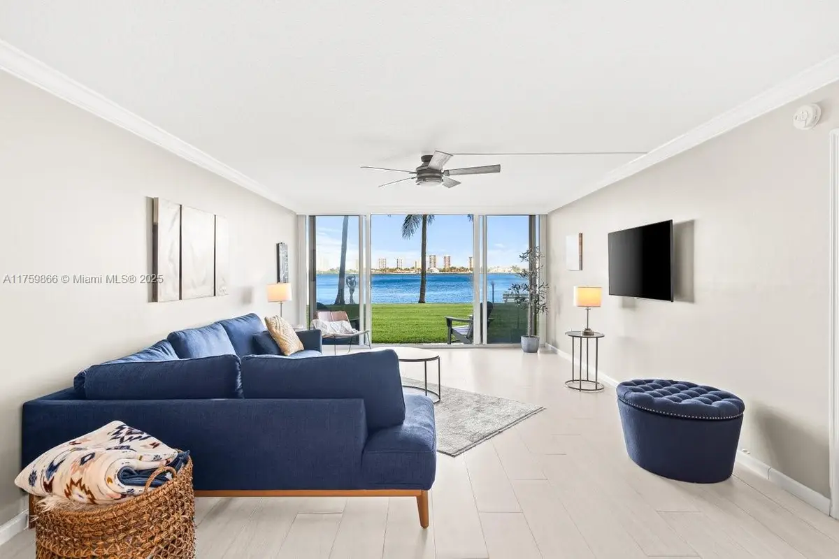 301 Lake Shore Dr #106, Lake Park, FL 33403 - Image #1