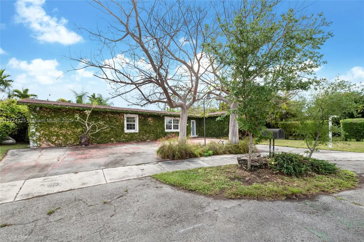 9500 SW 79th St, Miami, FL 33173 - Image #1