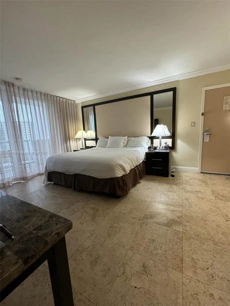 19201 Collins Ave #831, Sunny Isles Beach, FL 33160 - Image #2