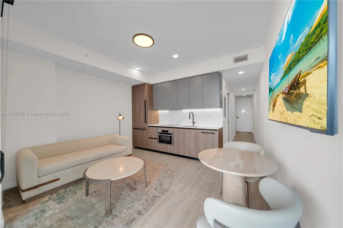 580 72nd St #1513, Miami Beach, FL 33141 - Image #1