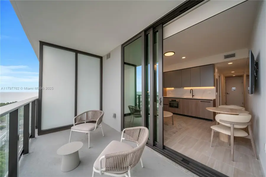 580 72nd St #1511, Miami Beach, FL 33141 - Image #2