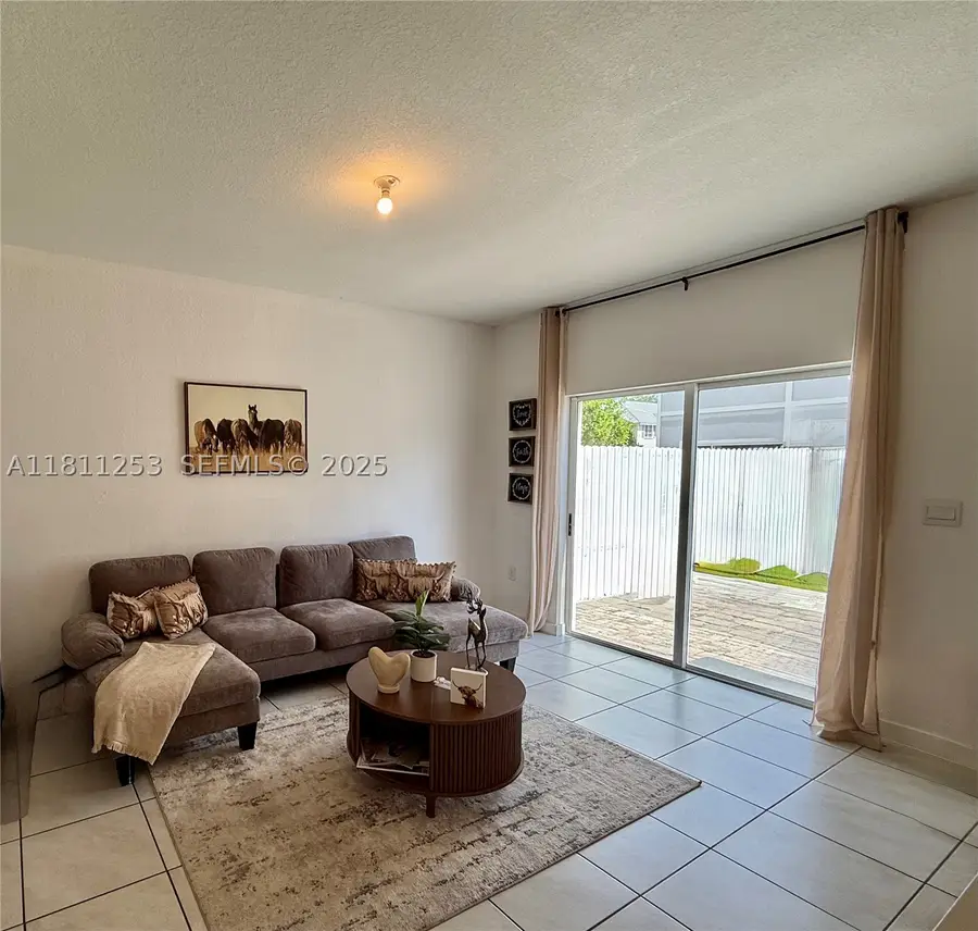 907 SE 17th Ct, Homestead, FL 33034 - #3