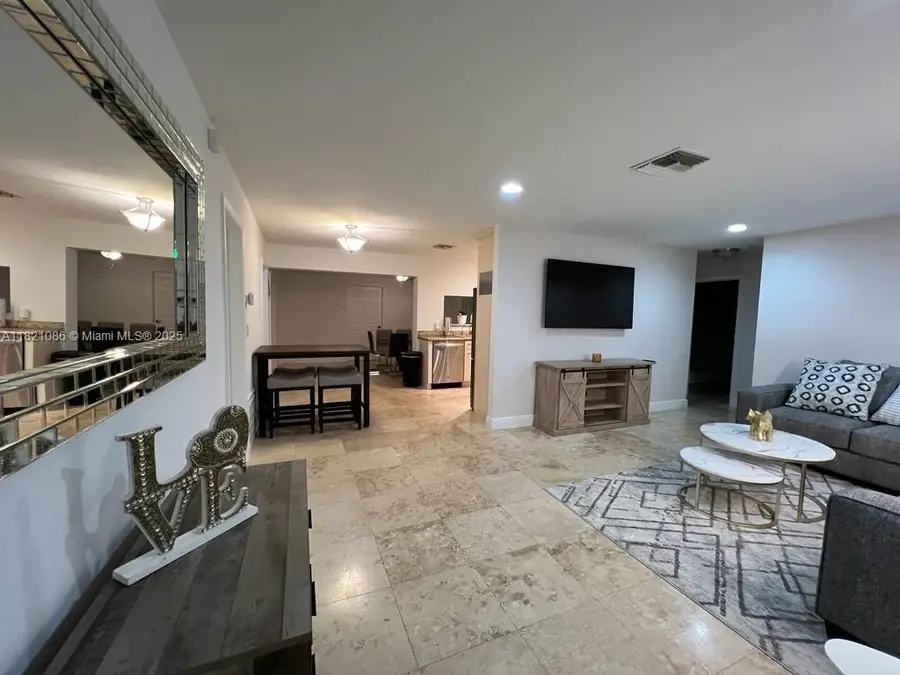 3338 Taft St, Hollywood, FL 33021 - Image #3