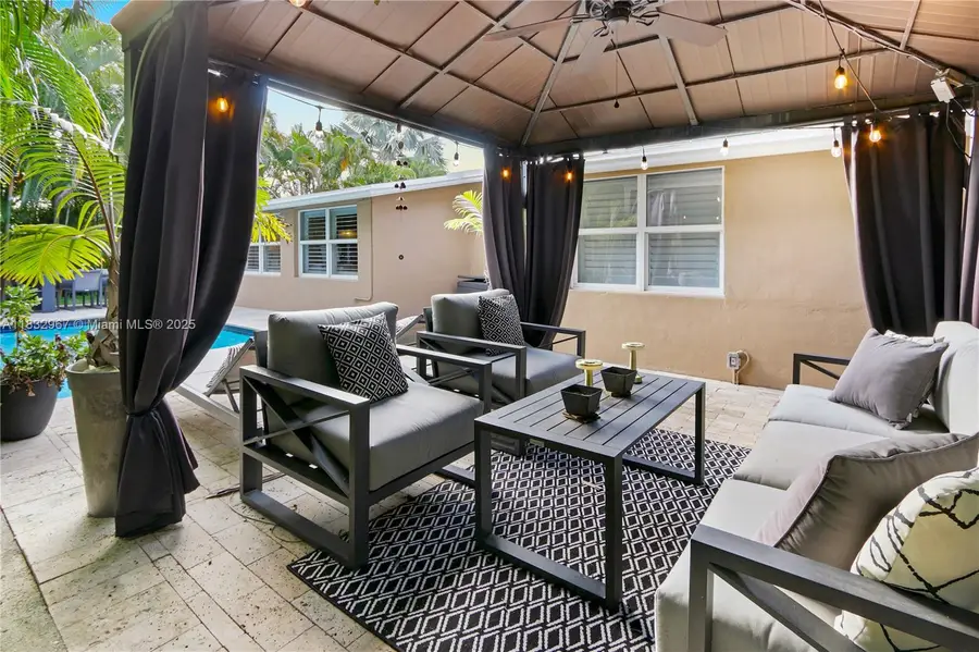 424 NE 27th Dr, Wilton Manors, FL 33334 - Image #3