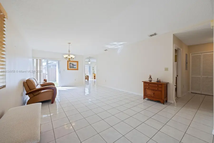 10360 SW 22nd St, Miami, FL 33165 - Image #3