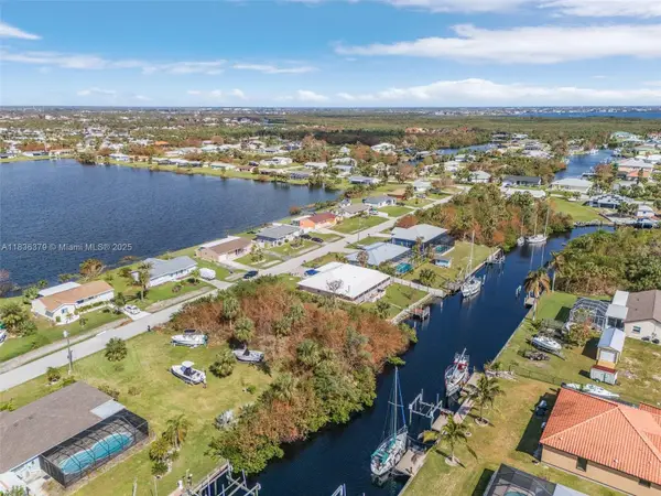 18826 Ashcroft Cir, Port Charlotte, FL 33948