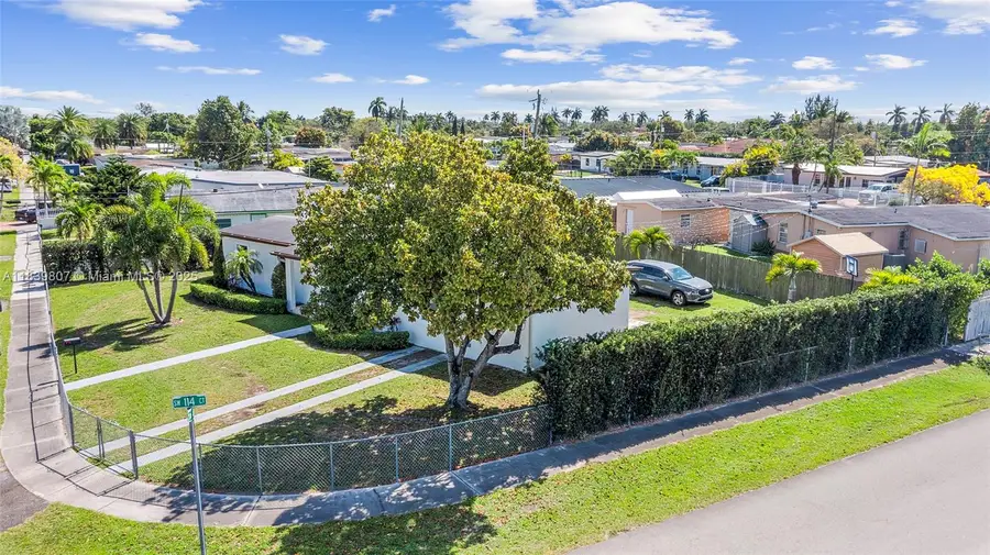 11420 SW 44th St, Miami, FL 33165 - Image #3