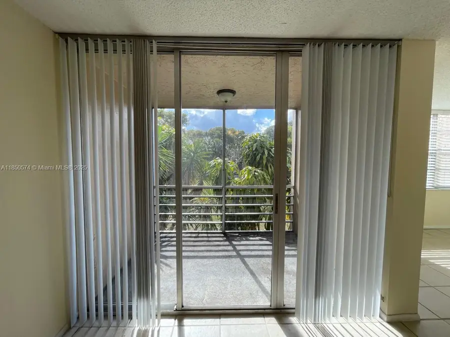 9431 Live Oak Pl #203, Davie, FL 33324 - #3