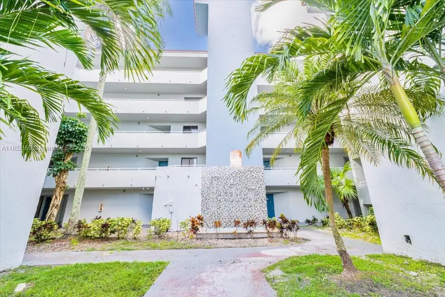 Address Withheld By Seller, Miami, FL 33193 - Image #2