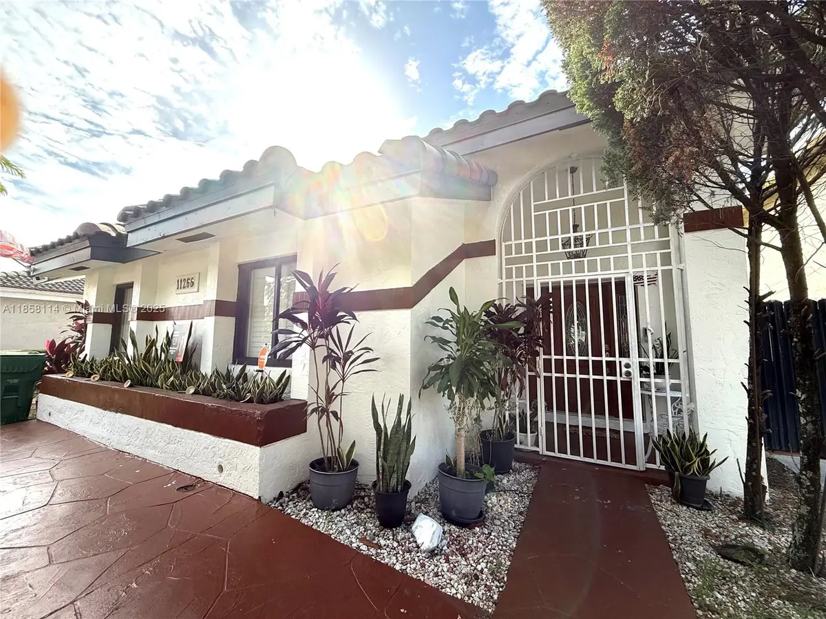 11266 SW 33rd St, Miami, FL 33165 - Image #1