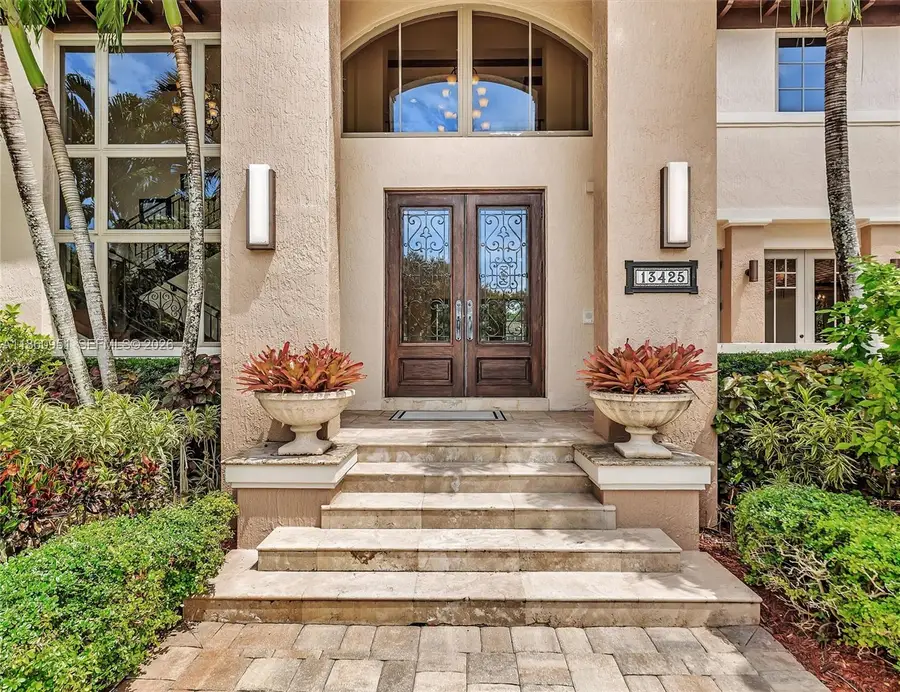 13425 SW 37th Pl, Davie, FL 33330 - Image #2