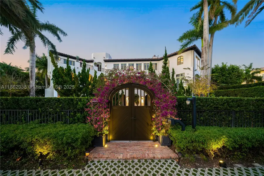 3305 S Moorings Way, Miami, FL 33133 - #2
