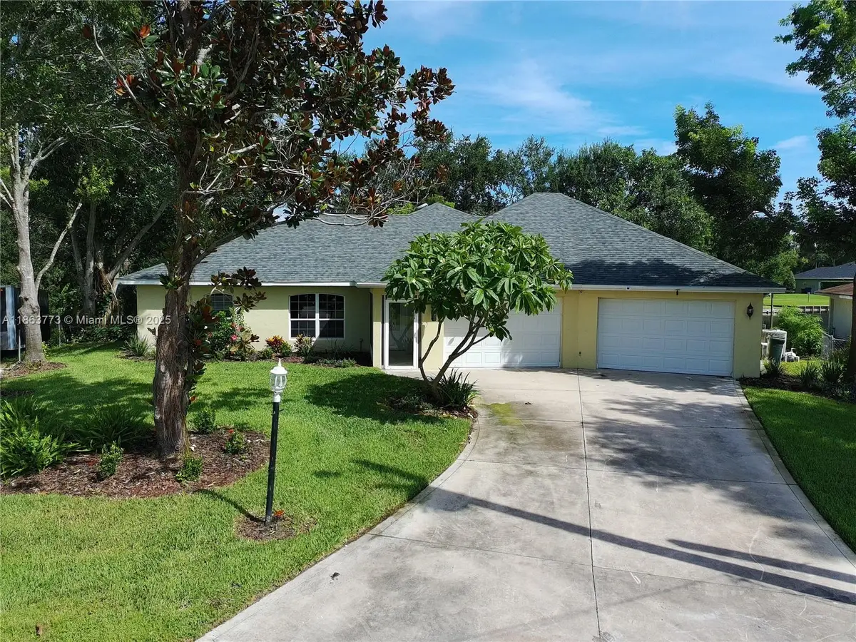 820 Shamrock Drive, Sebring, FL 33875 - #1