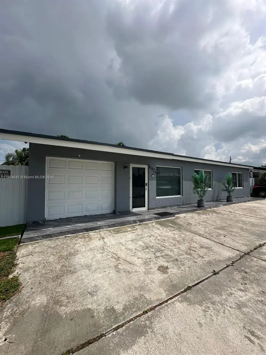 Address Withheld By Seller, Miami, FL 33024 - Image #3