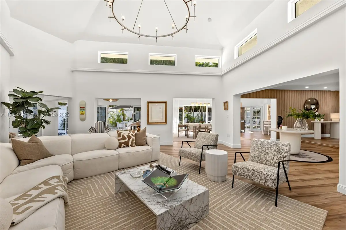 200 W Mcintyre St, Key Biscayne, FL 33149 - Image #1