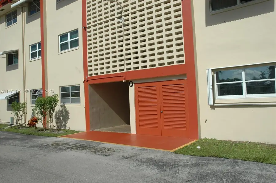 5300 Washington St #Q307, Hollywood, FL 33021 - Image #2