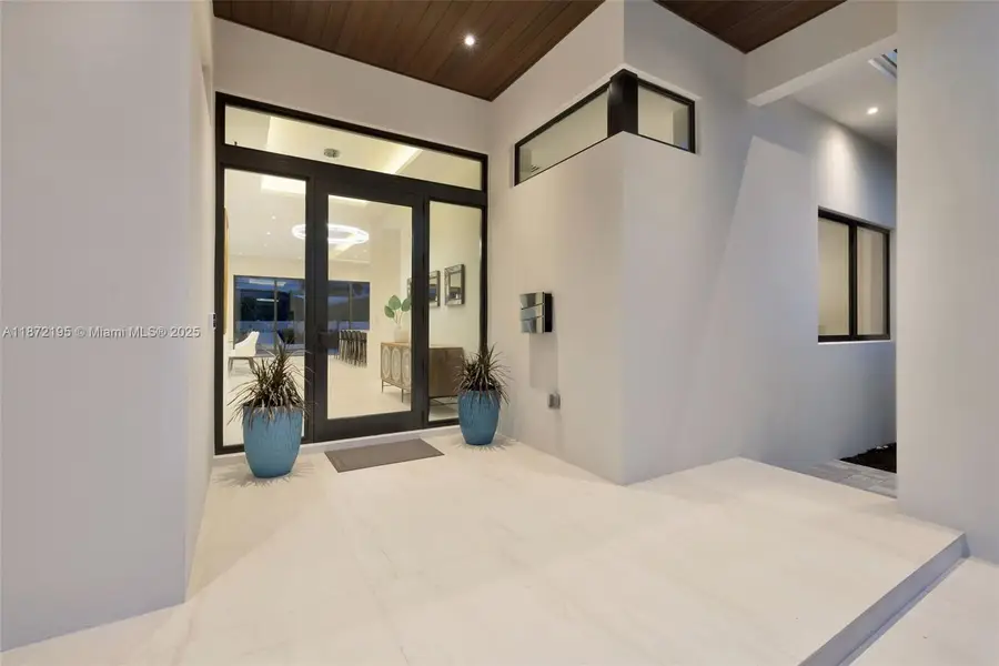 2757 NE 34th Street, Fort Lauderdale, FL 33306 - Image #3