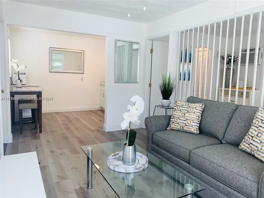 116 SE 9th Ct, Hallandale Beach, FL 33009 - Image #2