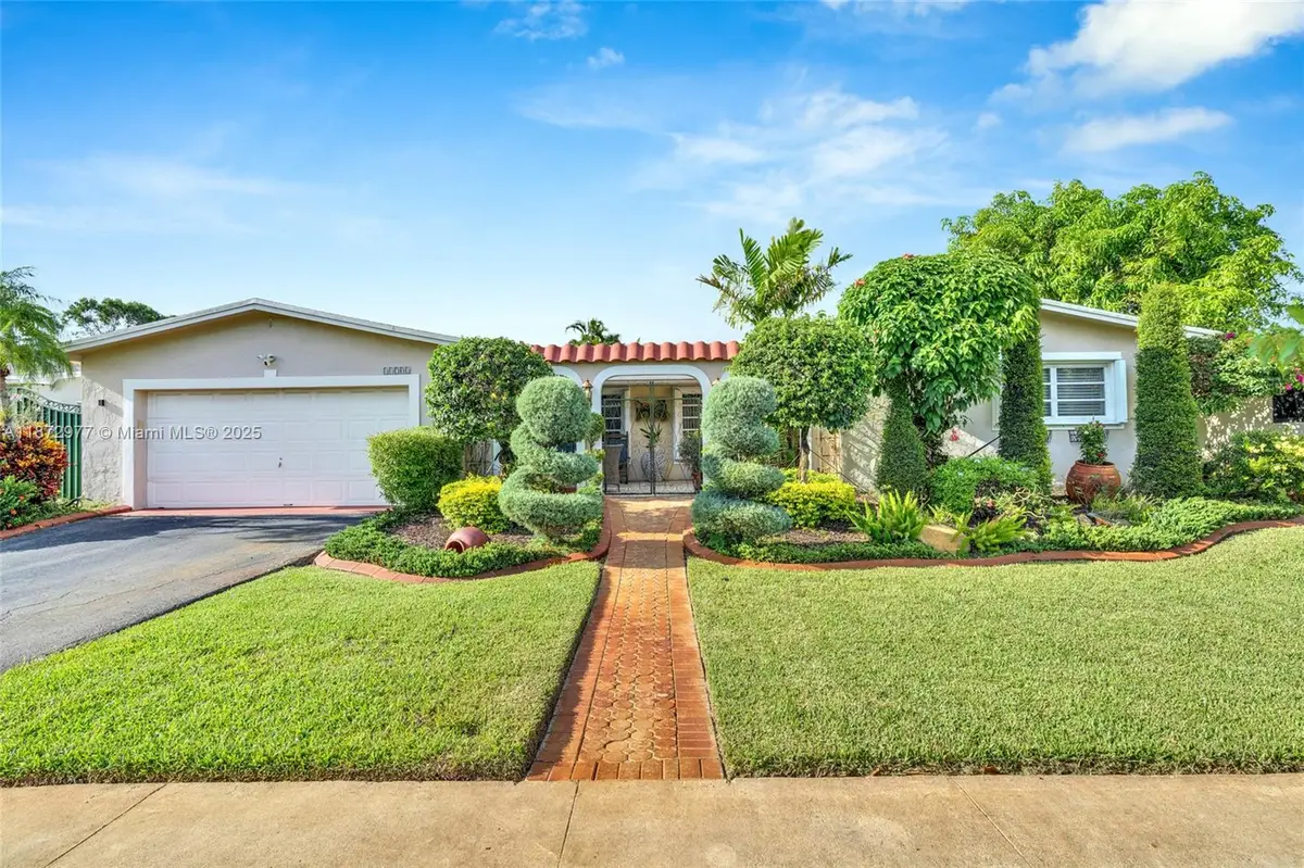 11701 NW 14th St, Pembroke Pines, FL 33026 - Image #1