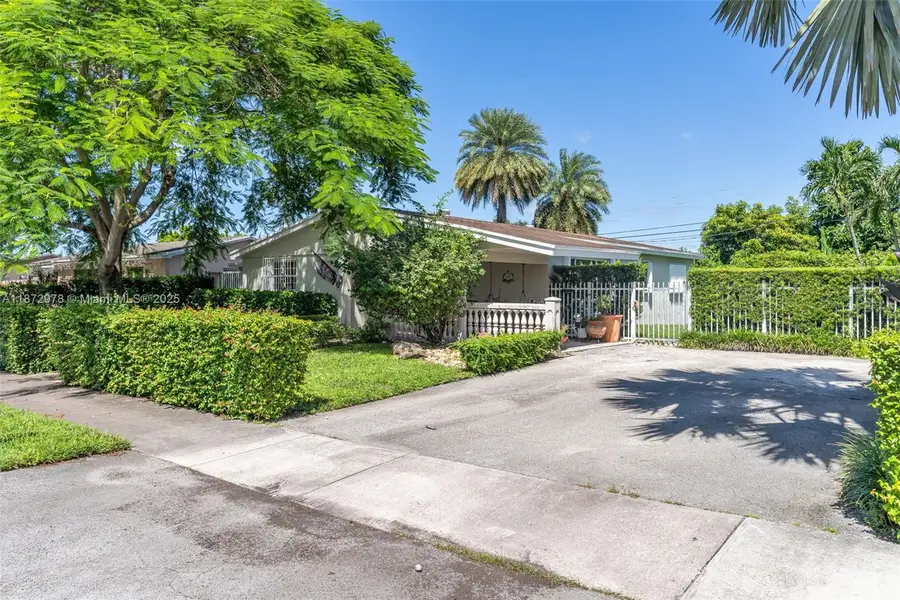 9981 SW 15th Ter, Miami, FL 33174 - Image #2