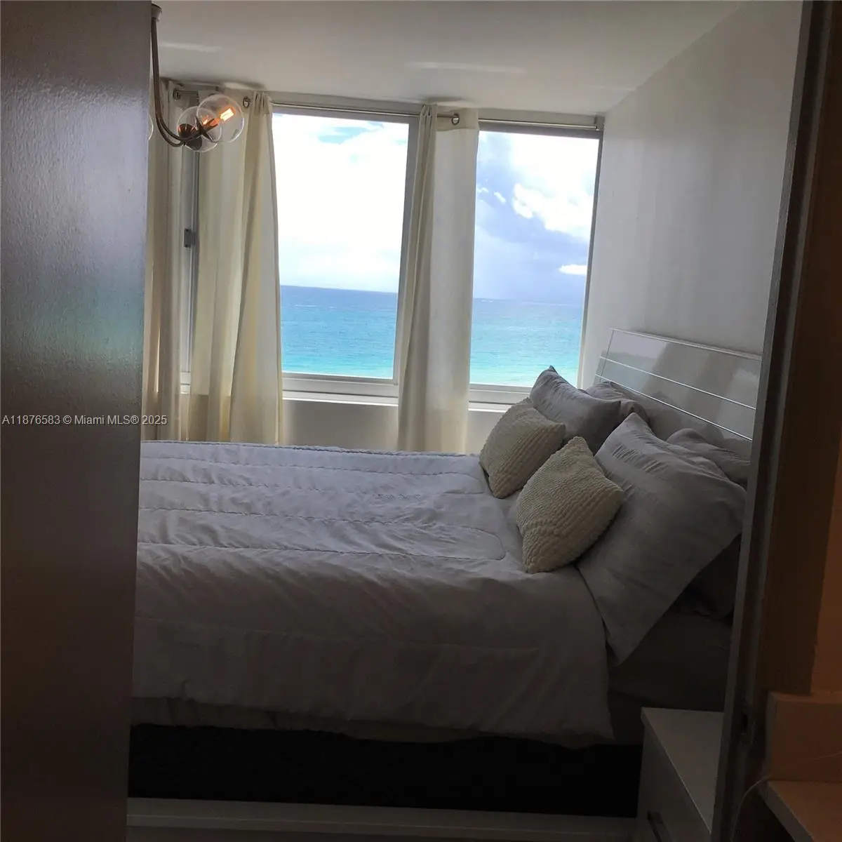 7135 Collins Ave #1022, Miami Beach, FL 33141 - Image #1
