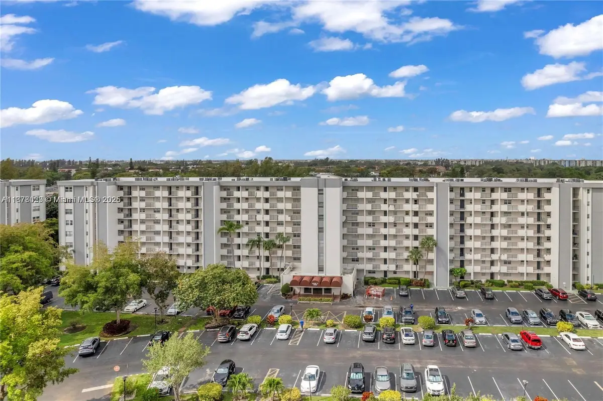 5900 NW 44th St #405, Lauderhill, FL 33319 - Image #1