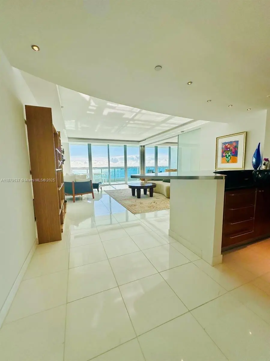 1331 Brickell Bay Dr #1505, Miami, FL 33131 - Image #3
