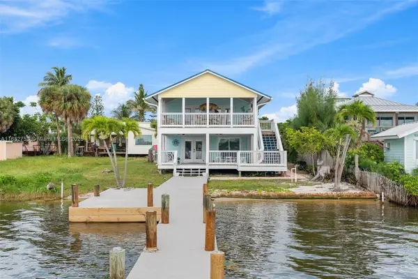25 Vip Island Unit A, Grant Valkaria, FL 32949