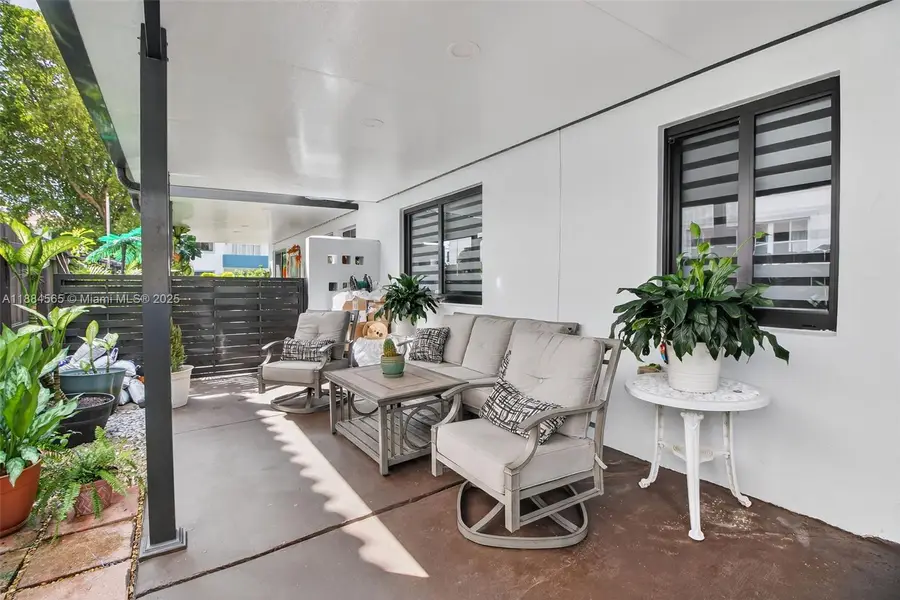 3297 SW 26th St, Miami, FL 33133 - Image #2