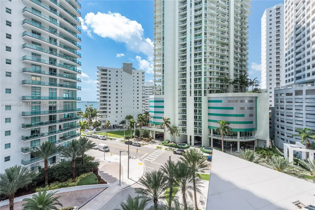 1300 Brickell Bay Dr #806, Miami, FL 33131 - Image #1