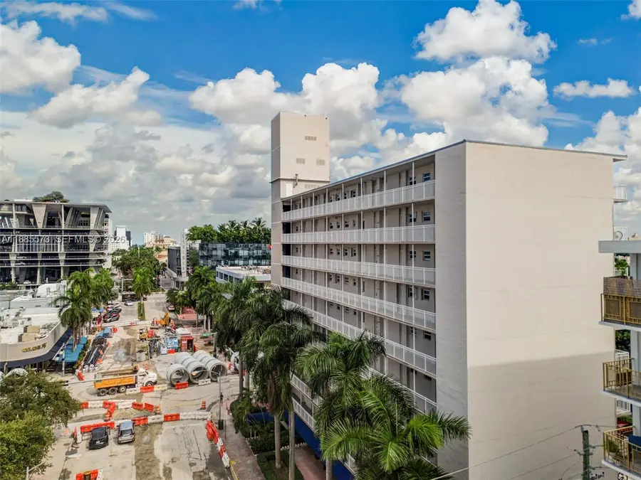 1300 Lincoln Rd #B402, Miami Beach, FL 33139 - #2