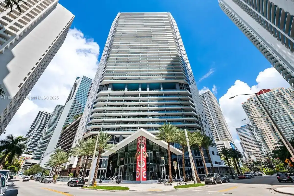 1300 Brickell Bay Dr #3205, Miami, FL 33131 - Image #1