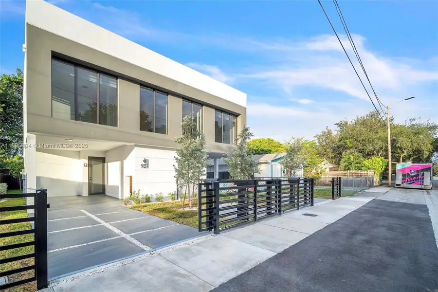 919 NW 55th St, Miami, FL 33127 - Image #2