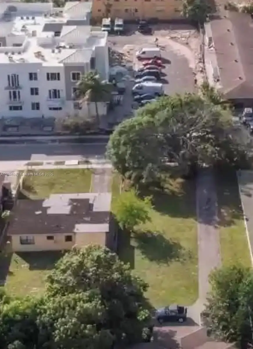 2229 Adams St, Hollywood, FL 33020 - Image #2