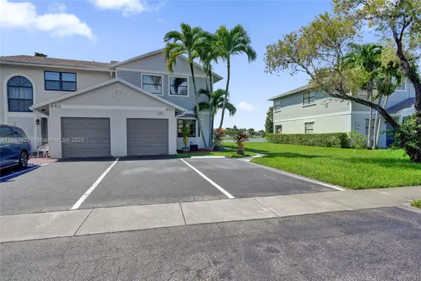 450 NW 106th Ter, Pembroke Pines, FL 33026