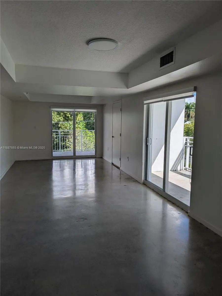 498 SW 2 #302, Miami, FL 33130 - Image #2