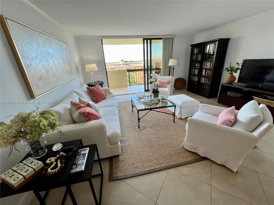 600 Biltmore Way #718, Coral Gables, FL 33134 - Image #3