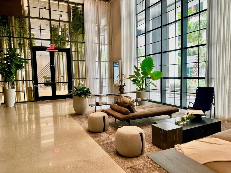 159 NE 6th St #3306, Miami, FL 33132 - Image #2