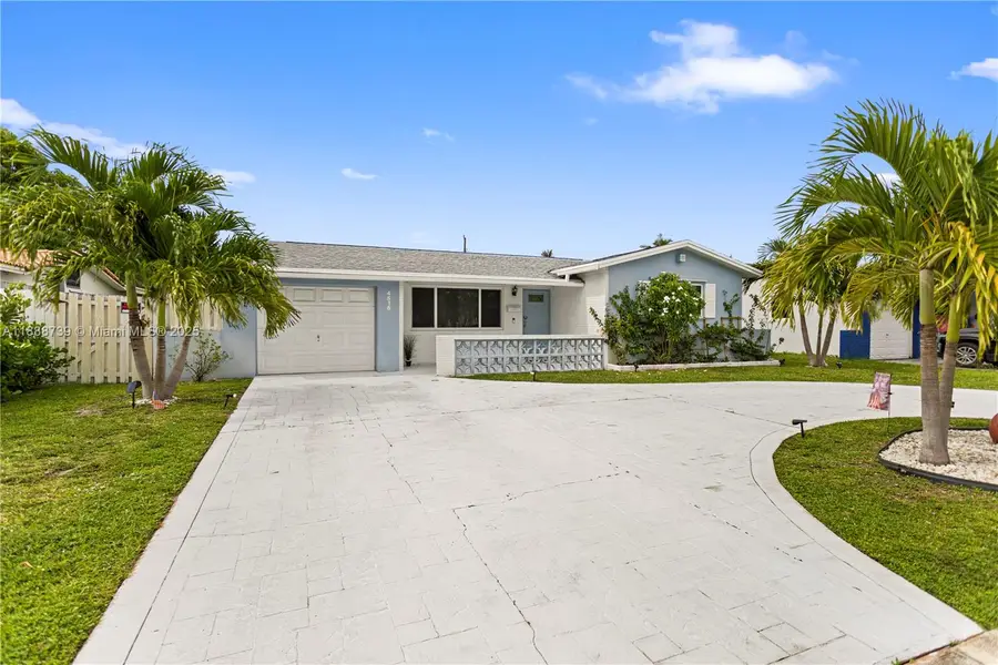 4515 Jackson St, Hollywood, FL 33021 - Image #2