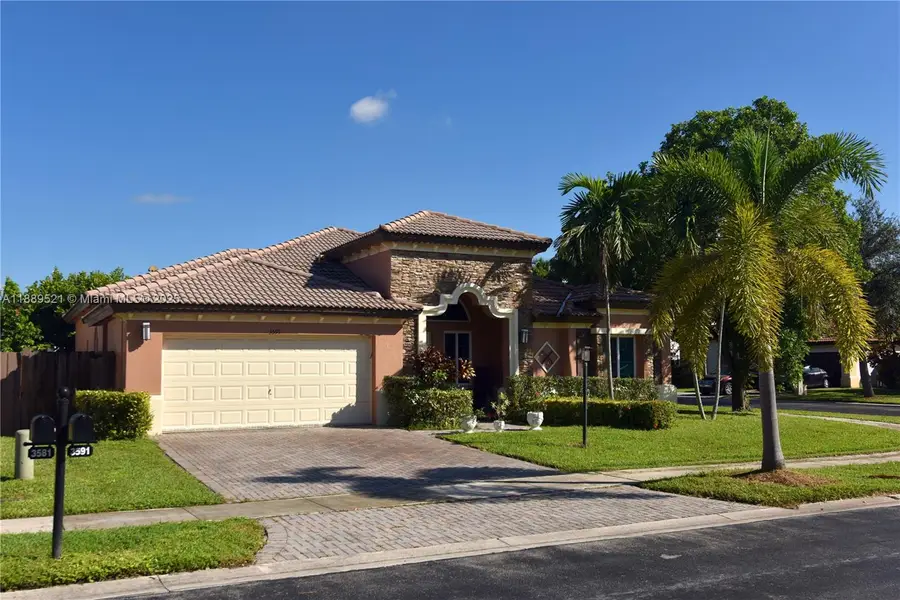 3591 NE 10th Dr, Homestead, FL 33033 - Image #2