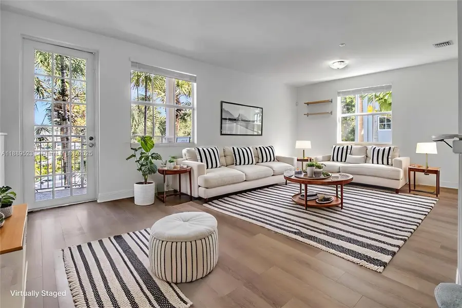 1332 SW 2nd Ct, Fort Lauderdale, FL 33312 - Image #2