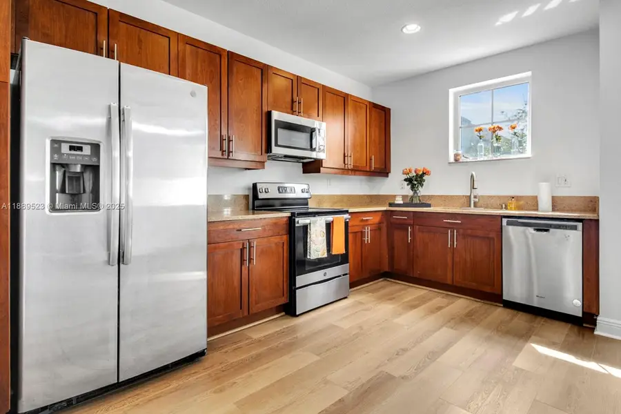 1332 SW 2nd Ct, Fort Lauderdale, FL 33312 - Image #3